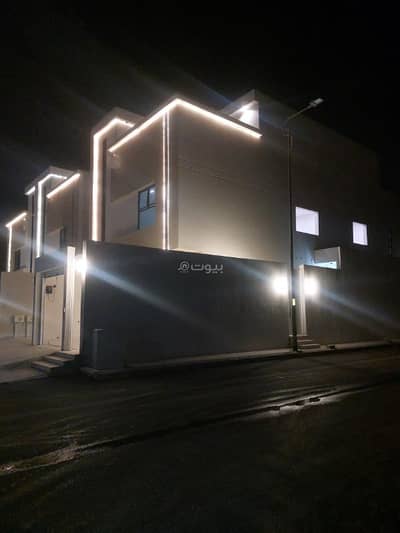 5 Bedroom Floor for Sale in South Riyadh, Riyadh - Villa for sale in Al-Dar Al-Bayda neighborhood in Riyadh - Ground floor with a car entrance