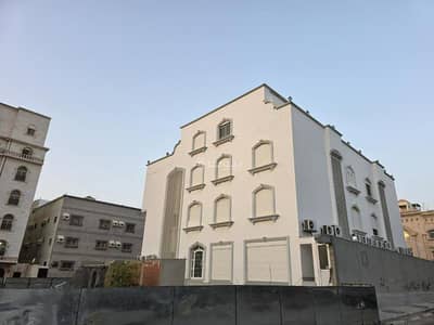 عمارة سكنية  للبيع في شمال جدة، جدة - عمارة سكنية للبيع على شارعين في حي الصفا