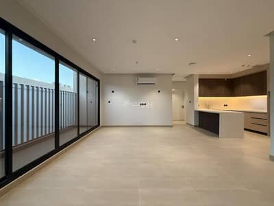 شقة 3 غرف نوم للايجار في شمال الرياض، الرياض - ساتل في اوبال - شقة غير مؤثثة بثلاث غرف نوم على طريق الثمامة