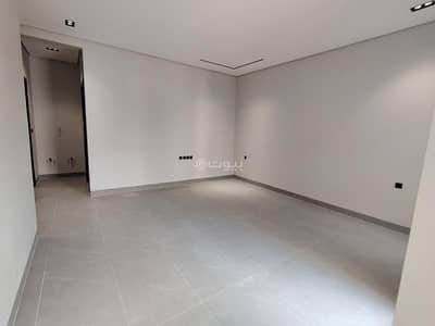 دور 4 غرف نوم للبيع في شرق الرياض، الرياض - دور أرضي فاخر للبيع لراغبي التميز والرقي بحي إشبيلية