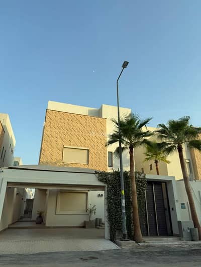 فیلا 5 غرف نوم للايجار في شمال الرياض، الرياض - فيلا للإيجار في شارع عيسى بن فليتة, حي القيروان, مدينة الرياض