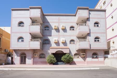 عمارة سكنية  للبيع في شمال جدة، جدة - عمارة للبيع – حي الربوة