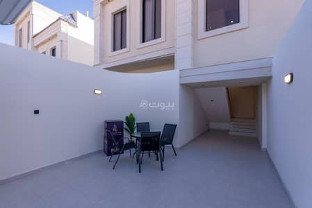 4 Bedroom Floor for Sale in South Riyadh, Riyadh - 4 Bedroom دور For Sale in عكاظ, الرياض