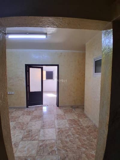 2 Bedroom Apartment for Rent in Central Riyadh, Riyadh - Apartment for rent on Ayub Al-Ansari Street (al-Darktar) in Al-Murqab neighborhood