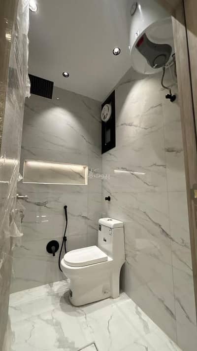 فلیٹ 4 غرف نوم للايجار في شرق الرياض، الرياض - شقة استوديو للإيجار في الحمراء، الرياض