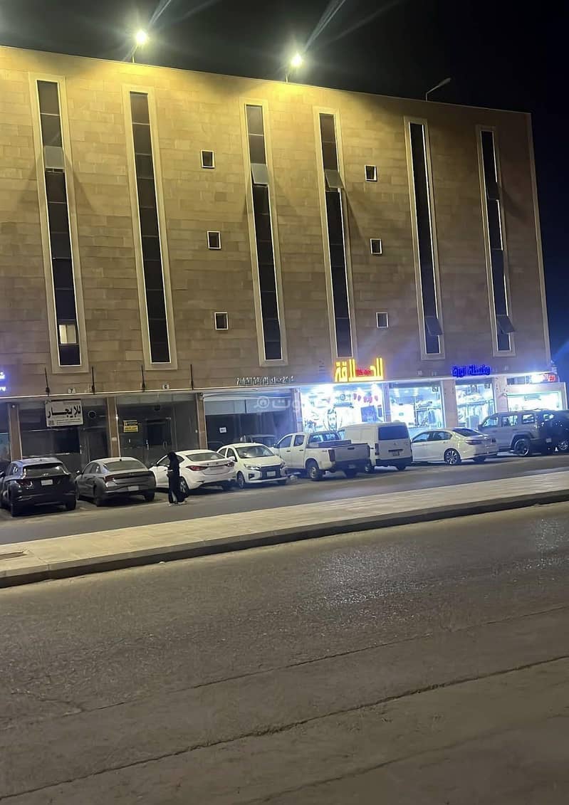 For sale, an apartment in Buraidah, Al-Sultanah neighborhood, all services are nearby.