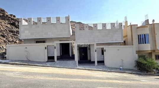 4 Bedroom Villa for Sale in Al Ukayshiyyah, Makkah - Luxurious villas for sale in Prince Abdullah neighborhood, 7, Mecca