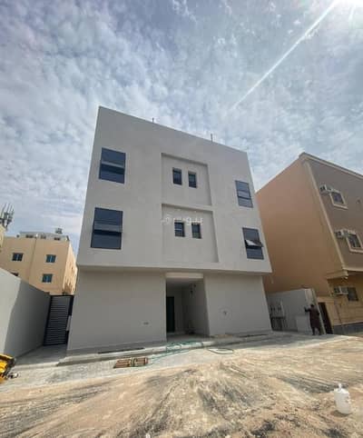 عمارة سكنية 10 غرف نوم للبيع في وسط الرياض، الرياض - للبيع عماره ١٢ وحده سكنية بحي الضباط