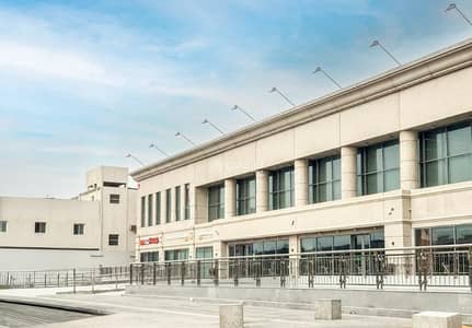 Showroom for Rent in King Salman, Riyadh - Distinct commercial and administrative building in the heart of the capital (for rent)