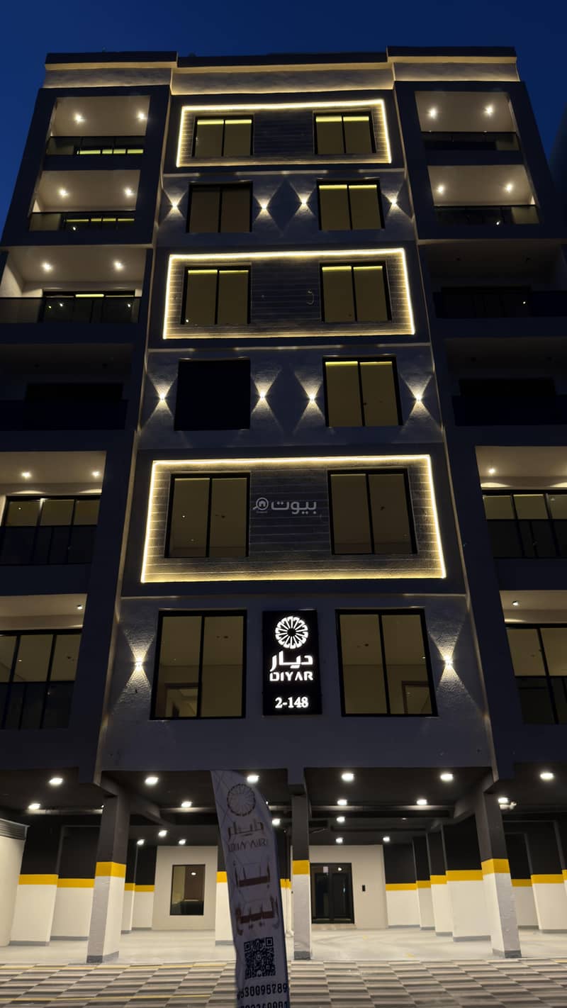 Apartment in Al Shulah 5 bedrooms 550000 SAR - 87901450