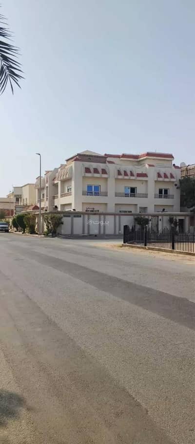 فیلا 4 غرف نوم للايجار في شمال جدة، جدة - فيلا للإيجار في شارع طارق بن عمرو, حي الشاطئ, مدينة جدة, منطقة مكة المكرمة