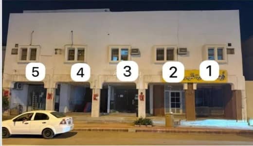 Showroom for Rent in Al Khalidiyah, Al Diriyah - Exhibition Building For Rent in Al Khalidiyah, Al Diriyah