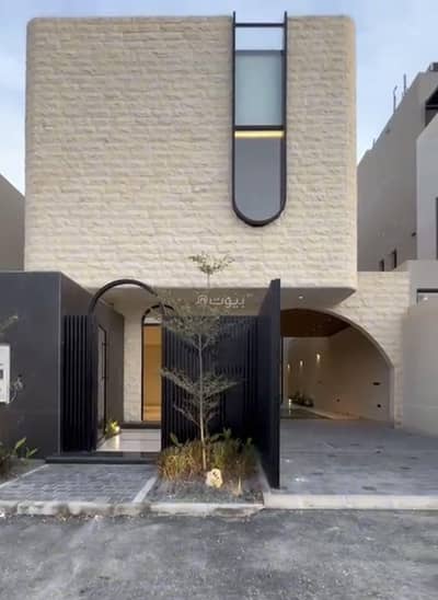 5 Bedroom Villa for Sale in North Riyadh, Riyadh - Villa for sale in Al-Qirawan neighborhood