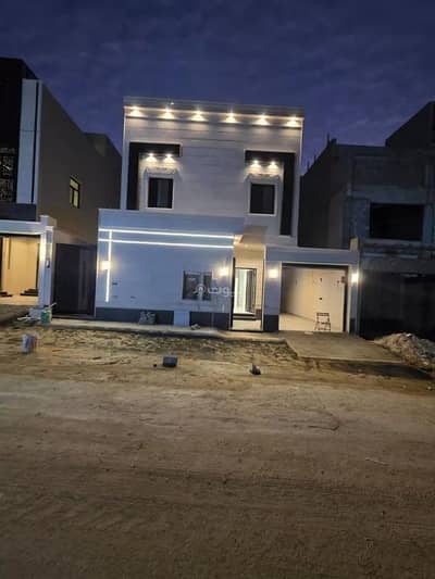 6 Bedroom Villa for Sale in East Riyadh, Riyadh - Villa for sale in Al Mahdiyah, west Riyadh