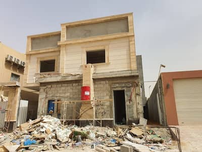 4 Bedroom Villa for Sale in Riyadh, Riyadh Region - Villa with stairs in hall and two apartments for sale in AlArid district, Riyadh 4 Bedroom Villa for Sale in Riyadh, Riyadh Region - Villa with stairs in hall and two apartments for sale in AlArid district, Riyadh