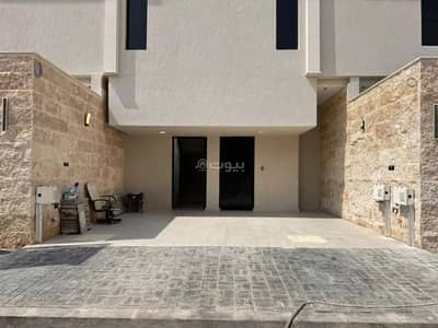 دور 5 غرف نوم للبيع في شرق الرياض، الرياض - دور للبيع في المونسية, شرق الرياض