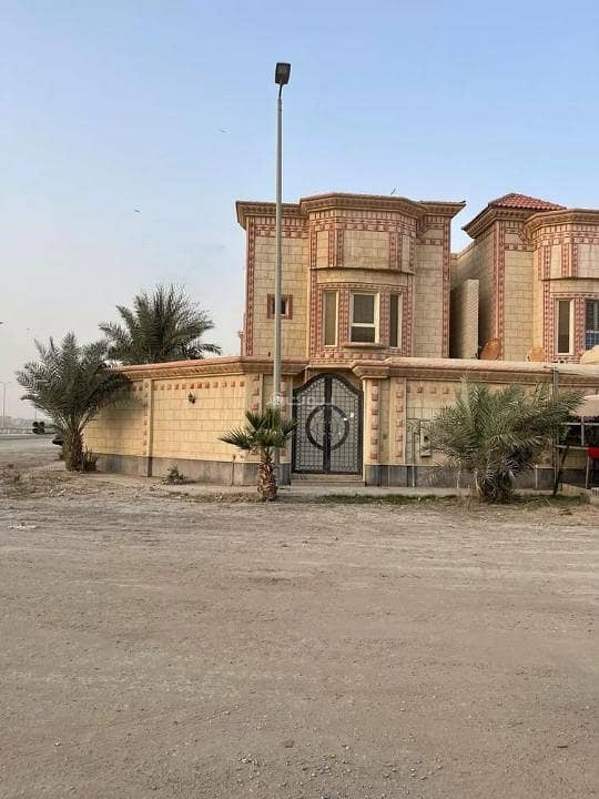 Villa For Sale in King Fahd Suburb, Dammam