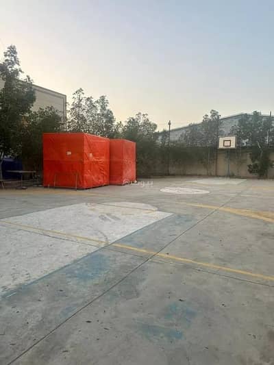 مستودع  للايجار في شرق الرياض، الرياض - مستودع للإيجار في السلي، شرق الرياض