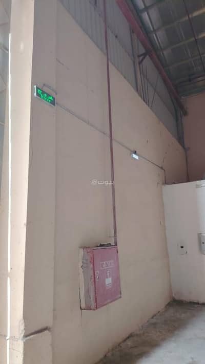 Warehouse for Rent in East Riyadh, Riyadh - A warehouse for rent in Al-Sili