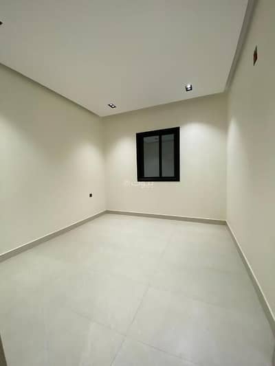 3 Bedroom Floor for Sale in East Riyadh, Riyadh - First floor for sale in Al Khaleej neighborhood.