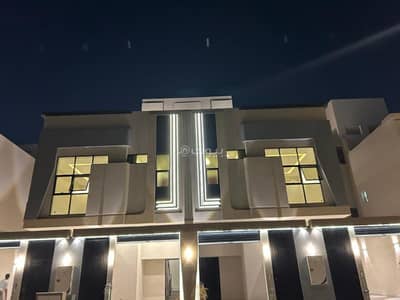 5 Bedroom Villa for Sale in South Riyadh, Riyadh - Townhouse for sale with a separate annex in the Taiba neighborhood, Abu al-Qasim bin Makki Street.
