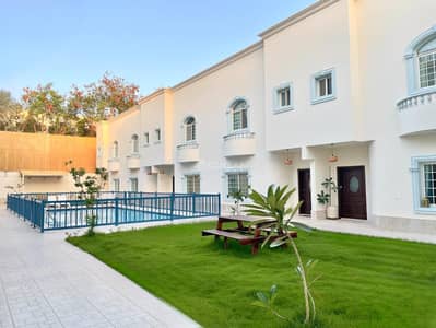 فیلا 4 غرف نوم للايجار في وسط جدة، جدة - فيلا للإيجار الموقع : حي الحمراء - جدة