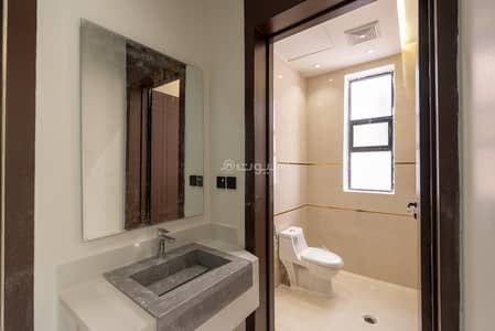 دور 3 غرف نوم للبيع في جنوب الرياض، الرياض - ادور للبيع في عكاظ، الرياض