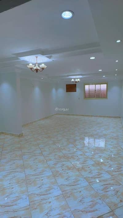 8 Bedroom Floor for Rent in West Riyadh, Riyadh - Ground floor with a mezzanine, in Al-Suwaidi Al-Gharbi neighborhood