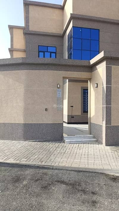 5 Bedroom Villa for Sale in South Riyadh, Riyadh - Villa for sale in Okaz, South Riyadh