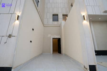 4 Bedroom Apartment for Sale in East Riyadh, Riyadh - Luxury Upper Townhouse for Sale in Al-Janadriyah – 4 Master Bedrooms with Terrace & Balcony