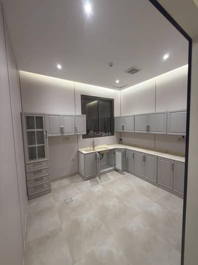 3 Bedroom Flat for Rent in West Riyadh, Riyadh - Luxurious three-bedroom apartment for rent in Dhahra Lehban with air conditioning and a fitted kitchen