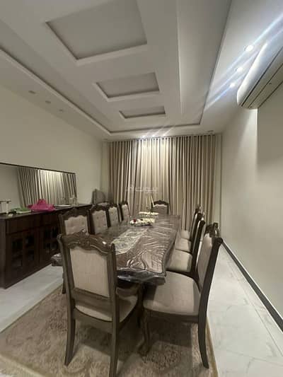 6 Bedroom Villa for Sale in East Riyadh, Riyadh - Villa for sale in Al-Rimal neighborhood for a villa used for 5 years