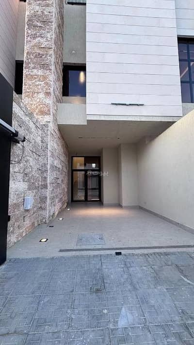 دور 6 غرف نوم للبيع في شرق الرياض، الرياض - دور للبيع في المونسية، شرق الرياض