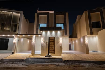 دور 5 غرف نوم للبيع في شرق الرياض، الرياض - 5 غرفة نوم طابق للبيع في الجنادرية، الرياض