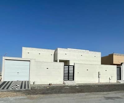 3 Bedroom Villa for Sale in Al-Basatin District - Buqayq, Buqayq - Villa for sale in Al-Basatin District - Bishaq