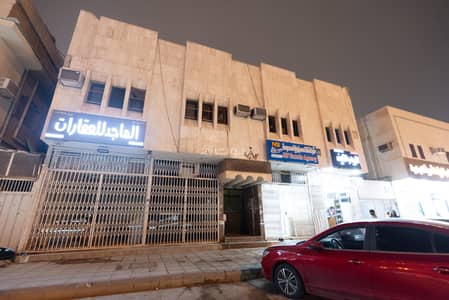 عمارة تجارية  للبيع في جنوب الرياض، الرياض - بيت مكون من 24 غرفة للبيع في الطريق الثاني الأبيض، الرياض