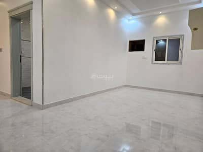 3 Bedroom Apartment for Rent in North Jeddah, Jeddah - A spacious for rent loft with a private terrace in Al-Yaqut neighborhood, a distinguished location