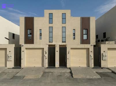 دور 5 غرف نوم للبيع في جنوب الرياض، الرياض - "**دور أرضي للبيع في حي بدر – مقابل أرض مرافق حكومية وواجهة شمالية **