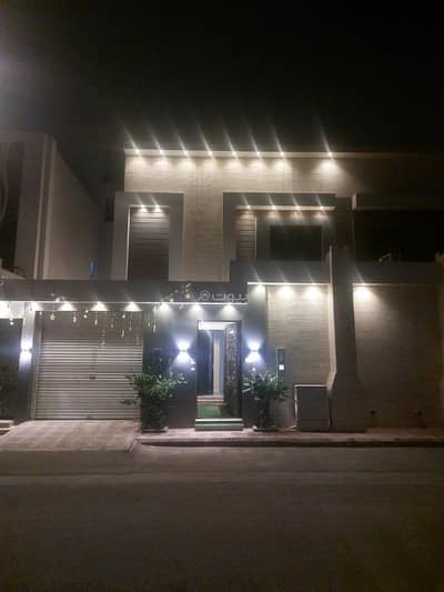 9 Bedroom Villa for Sale in South Riyadh, Riyadh - Villa for sale in Casablanca, Riyadh. A two-story villa with a hall and near Ar-Rifaat road