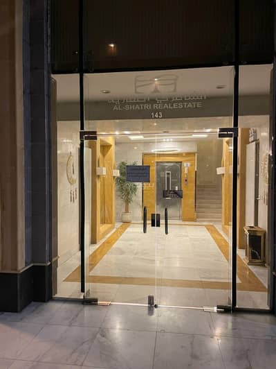 فلیٹ 6 غرف نوم للايجار في شمال جدة، جدة - شقة عائلية واسعة للإيجار – حي المروة (مدخلين + موقف