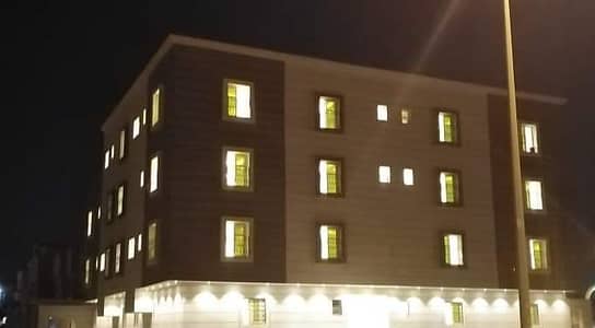 شقة 5 غرف نوم للبيع في الرياض، منطقة الرياض - للبيع شقة أرضية دورين فاخرة مع حوش للبيع بحي ظهرة لبن شقة 5 غرف نوم للبيع في الرياض، منطقة الرياض - للبيع شقة أرضية دورين فاخرة مع حوش للبيع بحي ظهرة لبن