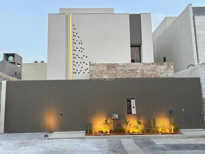 6 Bedroom Villa for Sale in North Riyadh, Riyadh - A unique opportunity for sale – a luxurious villa with a separate apartment