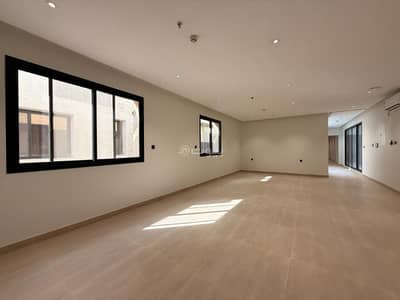 فلیٹ 3 غرف نوم للايجار في شمال الرياض، الرياض - ساتل في أوبال - شقة غير مؤثثة بثلاث غرف نوم مع سطح على طريق الثمامة