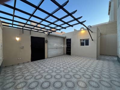 5 Bedroom Villa for Rent in North Riyadh, Riyadh - Villa for rent, area 275 m², in Al-Narjes neighborhood