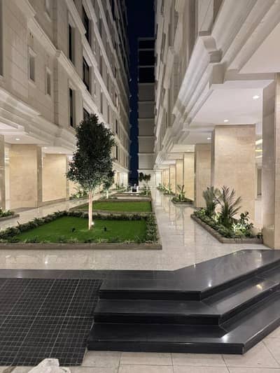 5 Bedroom Flat for Rent in North Jeddah, Jeddah - Renting an apartment among the most beautiful flats in Sundus, from a reputable source.