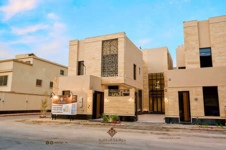 7 Bedroom Villa for Sale in West Riyadh, Riyadh - Villa for sale with an area of 450 in El Mahdia