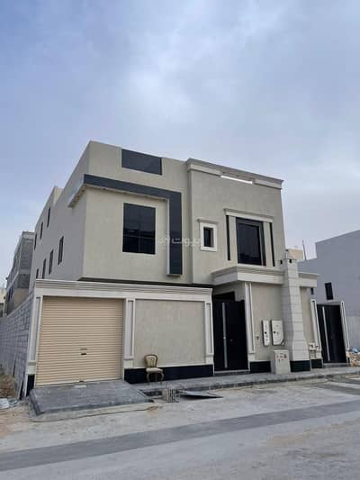 3 Bedroom Villa for Sale in East Riyadh, Riyadh - Opportunity for prospective residents and investors: a role and three apartments