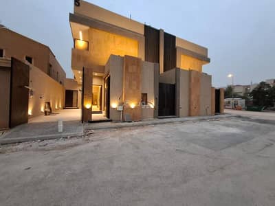 5 Bedroom Villa for Sale in East Riyadh, Riyadh - 5-bedroom town house on 20 m north street, a very distinguished location in Granada neighborhood, with modern finishing