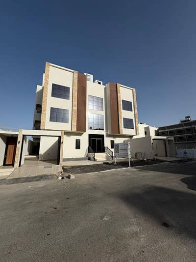 4 Bedroom Apartment for Sale in Shuran, Madina - A four-bedroom apartment for sale in Shuran, Medina