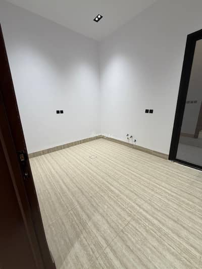 دور 3 غرف نوم للبيع في شرق الرياض، الرياض - 3 غرف نوم دور سكني للبيع في الرمال